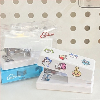 Slatka mini spajalica sa Shin-Chan i Chiikawa – DIY crtani film, kompaktno, za učenike