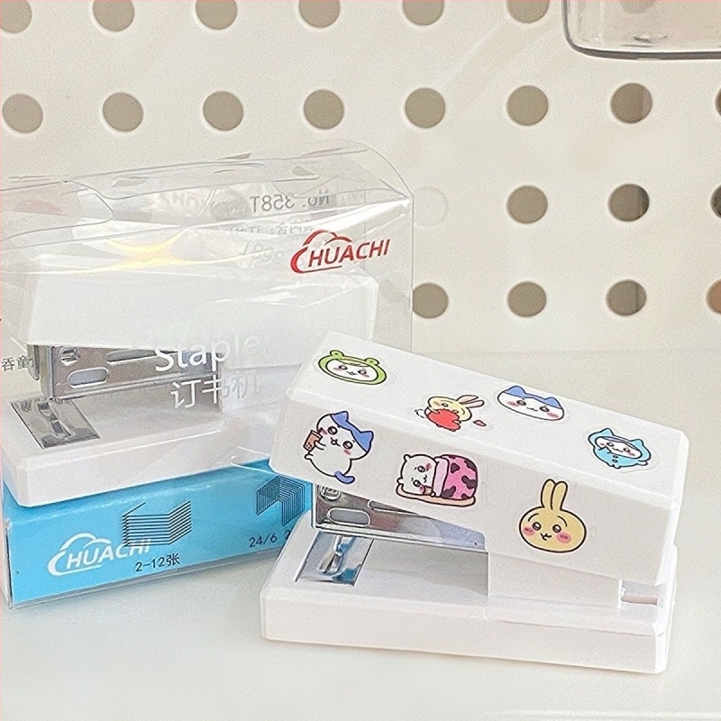 Slatka mini spajalica sa Shin-Chan i Chiikawa – DIY crtani film, kompaktno, za učenike