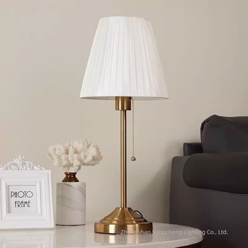Nordski inspirirana retro noćna lampica za spavaću sobu, europski stil, moderni minimalistički stolni svjetiljka s toplim ambijentalnim svjetlom