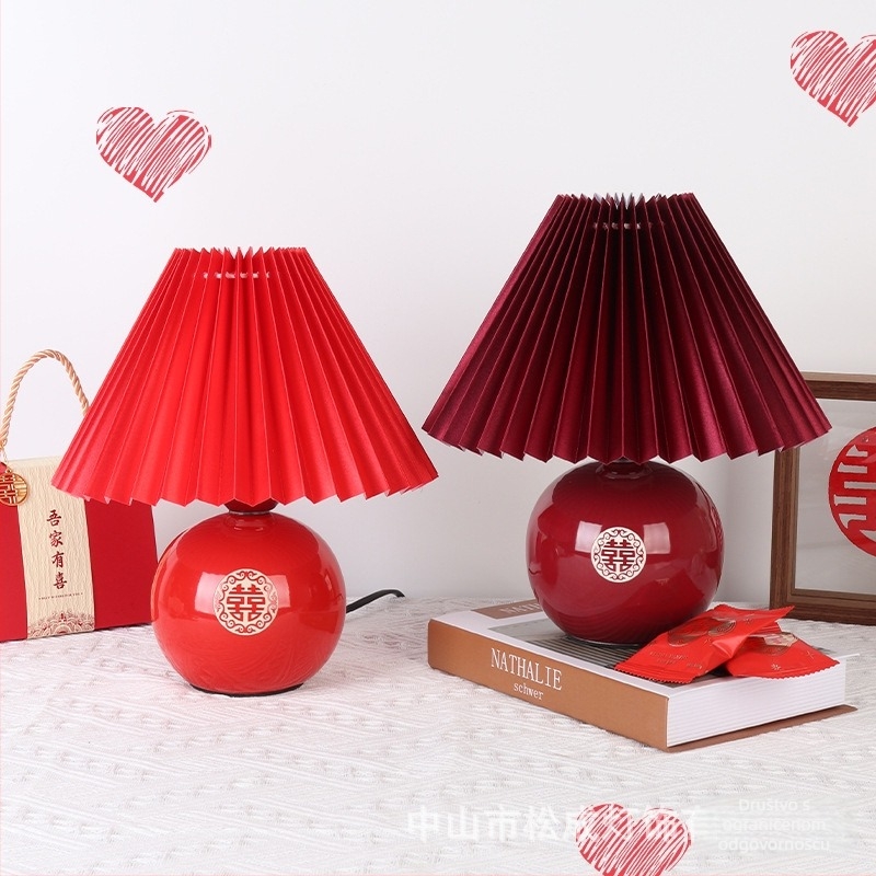 Keramička dekorativna stolna lampa s plisiranom dizajnom u skandinavskom stilu, pogodna za dnevni boravak i spavaću sobu, dar mladencima