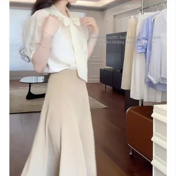 Ženski ljetni komplet s košulom i suknjom od poliestera - elegantan, chic stil i vrhunska kvaliteta