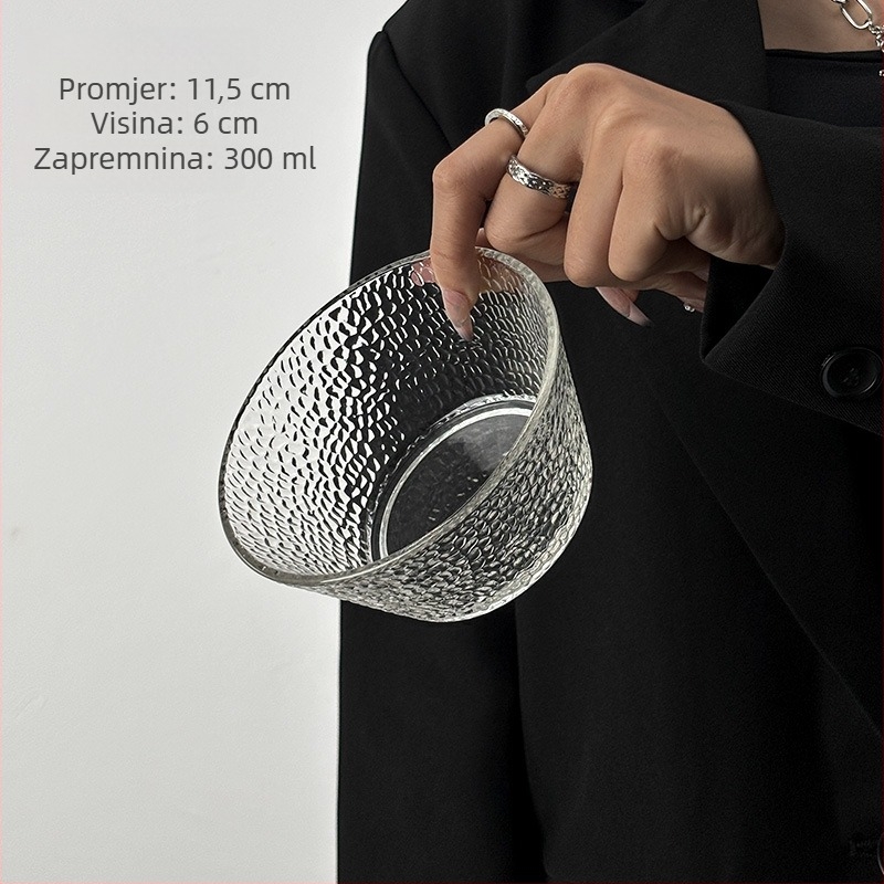 Prozirna staklena zdjela za salatu i voće, velika zdjela, elegantan minimalistički dizajn posuđa.