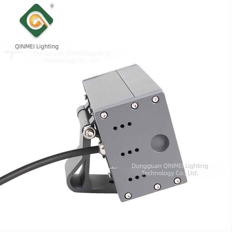 LED vanjski floodlight, pravokutnog oblika, za fasadu i krov zgrade, vodootporan