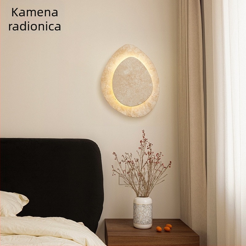 Žuta travertinska zidna lampa za spavaću sobu — dizajnersko svjetlo u luksuznom mid-century stilu
