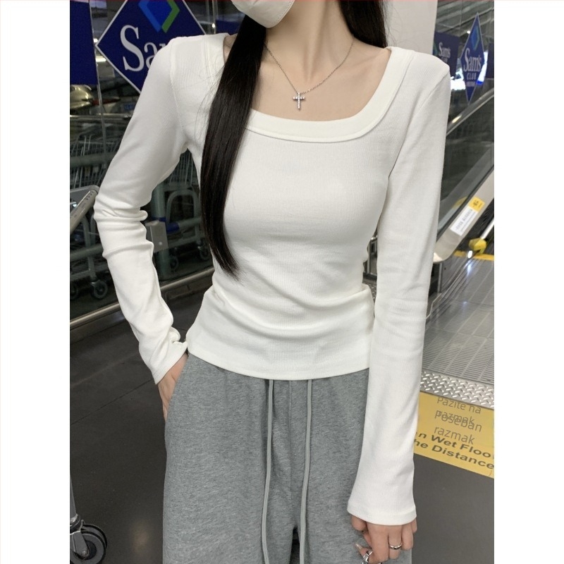 Ženska jednobojna majica s kvadratnim ovratnikom i ravnim ramenima, dugi rukav, slim fit, proljeće 2026