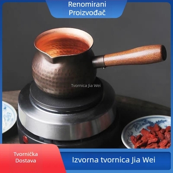 Set bakrenih čajnika za pripremu čaja