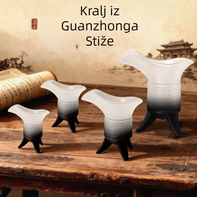 Set drevnih carske čaše, s čašama za bijelo vino, dispenserom i mini bočicama