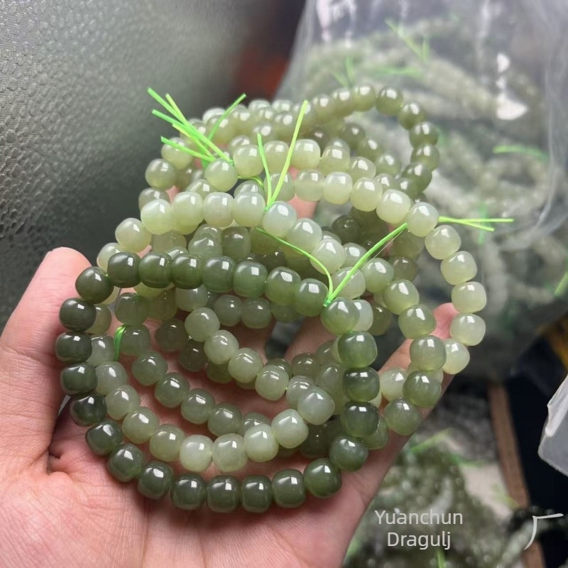 Prirodna Hetian jade narukvica s starog tipa perlama 7×8 mm, boja Qingshui Lake zelena med-voda