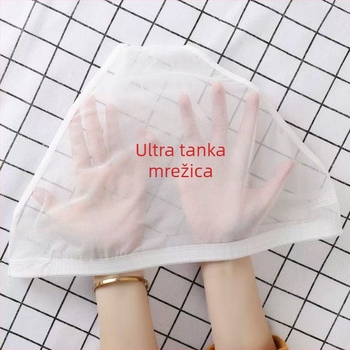 Tanko, potpuno prozirno, bezšivno muško donje rublje u jednobojnom dizajnu, prozračan i proziran.