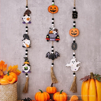 Halloween drveni viseći ukras s perlicama: tikva, duh i šišmiš