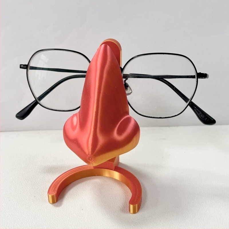 3D-ispisani držač za naočale u obliku nosa – kreativni stolni dekor