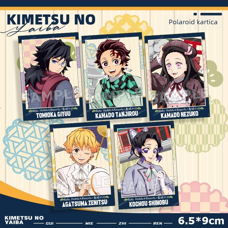Anime suvenir pin u suradnji s Relo, Polaroid stil, 75 mm, 6,5×9 cm