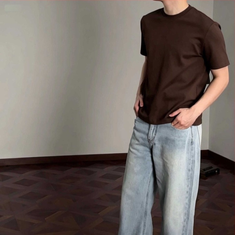 Muška majica od pamuka kratkih rukava, okrugli izrez, boxy kratka duljina, Slim-Fit kroj.