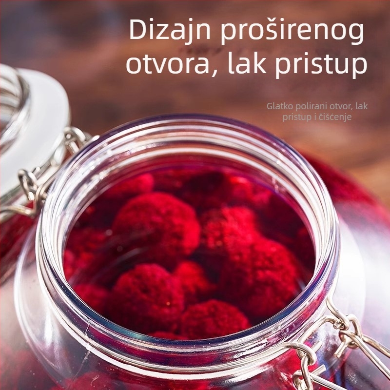 Staklene boce za fermentaciju vina, prazne boce za domaće voćno vino, zatvoreni stakleni spremnici za vino