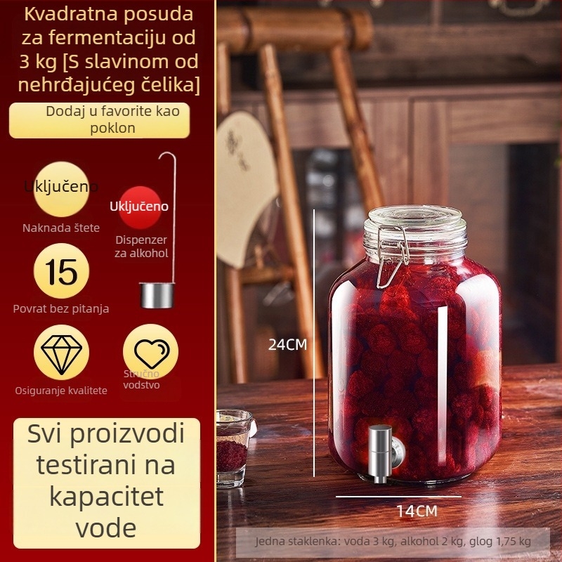 Staklene boce za fermentaciju vina, prazne boce za domaće voćno vino, zatvoreni stakleni spremnici za vino