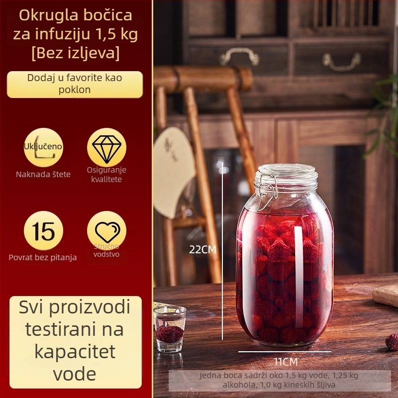 Staklene boce za fermentaciju vina, prazne boce za domaće voćno vino, zatvoreni stakleni spremnici za vino