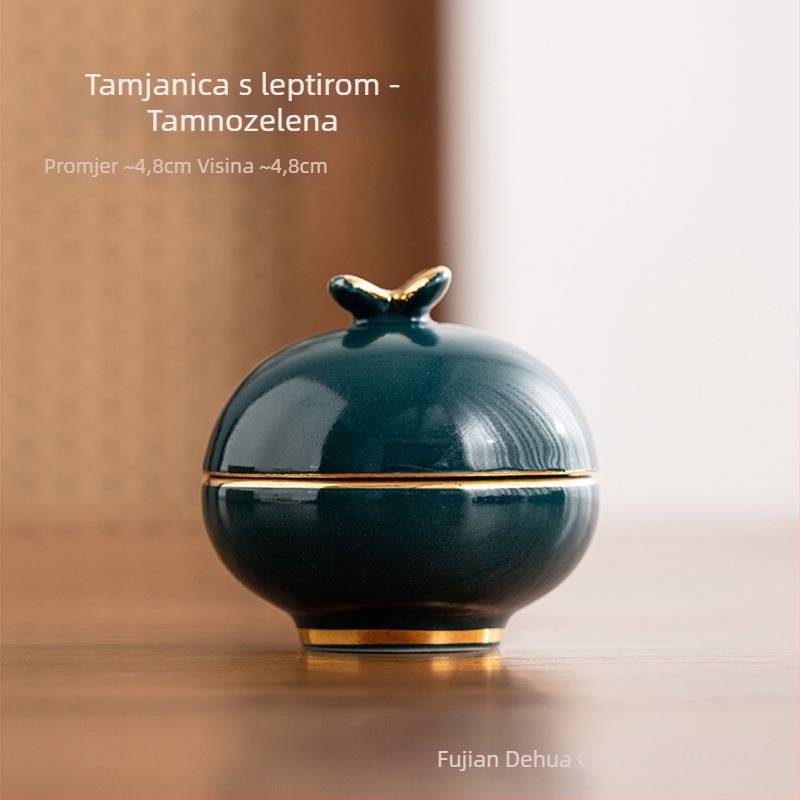 Keramički posuda za kremu inspirirana Muzejom Zabranjenog grada, sa zatvorenim poklopcem, zlatnim vrhom i spiralnim dizajnom leptira