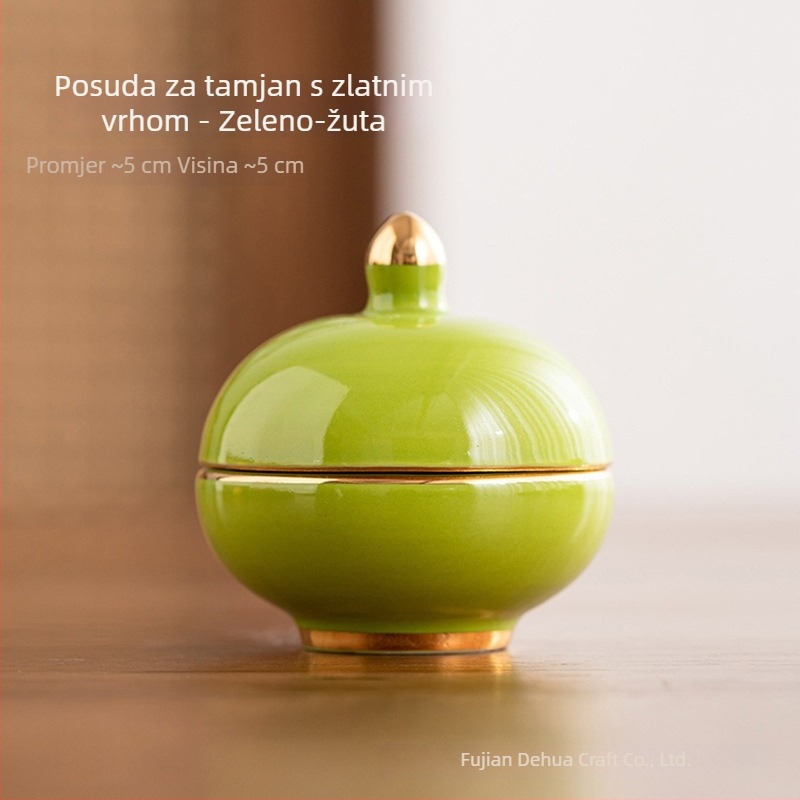 Keramički posuda za kremu inspirirana Muzejom Zabranjenog grada, sa zatvorenim poklopcem, zlatnim vrhom i spiralnim dizajnom leptira