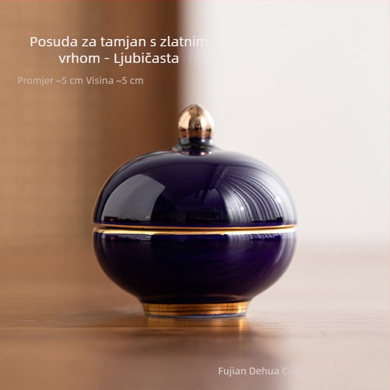Keramički posuda za kremu inspirirana Muzejom Zabranjenog grada, sa zatvorenim poklopcem, zlatnim vrhom i spiralnim dizajnom leptira
