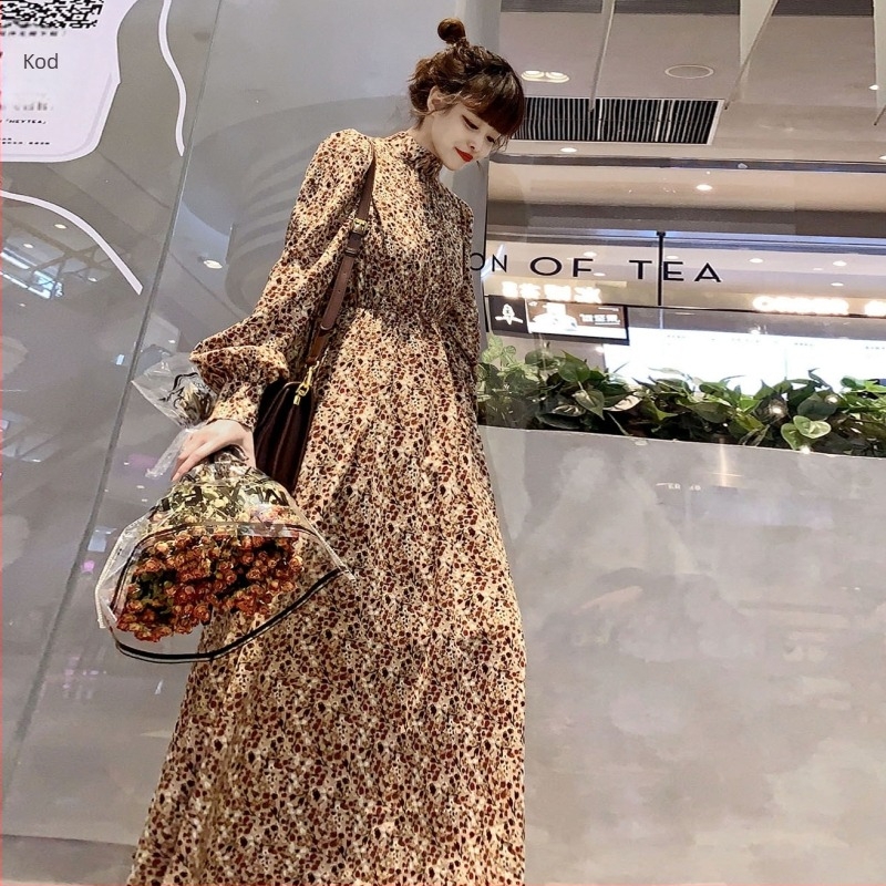 duga haljina s naglačjenim strukom, boemski stil, šifon, jesen-zima, dugi rukavi, visok ovratnik, retro inspiracija, hongkonški stil