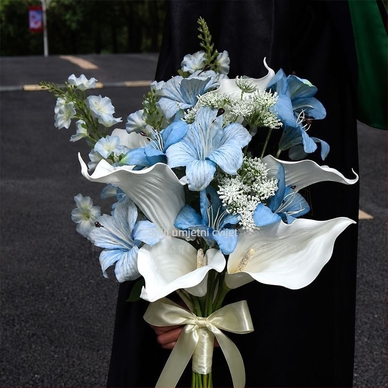 Umjetni plavi buket Calla Lily za diplomsko fotografiranje i rekvizite za vjenčanje