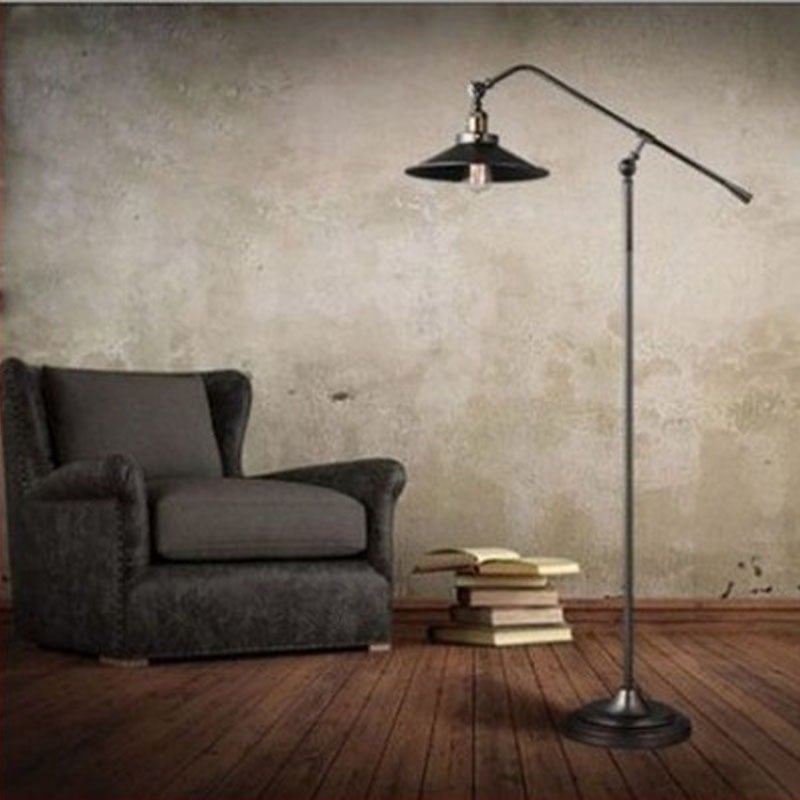 Podna lampa u industrijskom loft stilu, s dugim ramenskim krakom – retro američki dizajn za dnevnu sobu, spavaću sobu i radni prostor