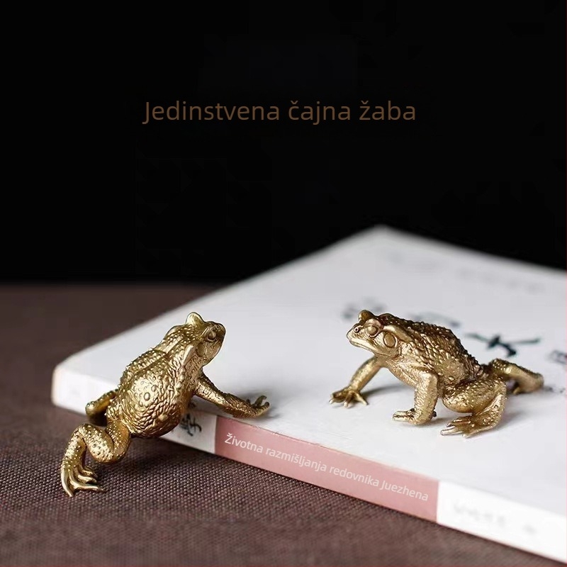 Bakrena zlatna žaba – troje noge, od čiste bakra, feng shui dekor za dom, poklon za prosperitet.