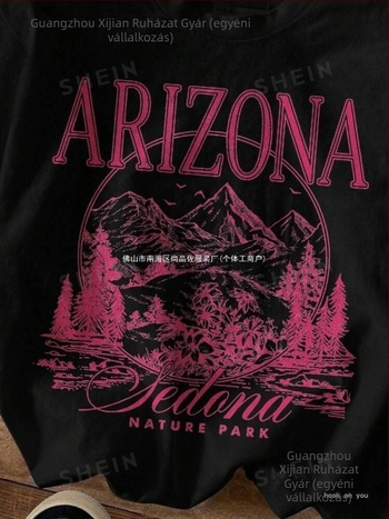 [Határokon átnyúló európai kód] Laza, lezser szabású, hegyvidéki mintás, kerek nyakú, S-es méret