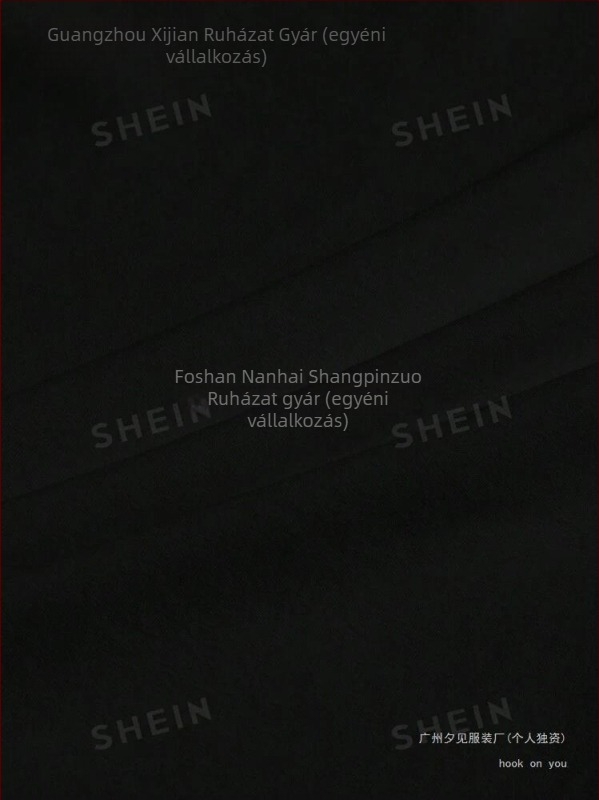 [Határokon átnyúló európai kód] Laza, lezser szabású, hegyvidéki mintás, kerek nyakú, S-es méret