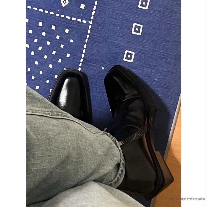 Magasszárú Chelsea csizma Hegyes orrú Közepes belső magasságú Növekvő Martin csizma Férfi alkalmi brit rövid csizma Férfi cipzáras brokát csizma