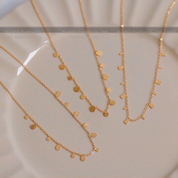 Színtelen titán acélból készült, szuper villámcsapásos, csillogó vízcseppekből készült, kis kerek nyaklánc, női, egymásra rakott, kis négyzet alakú kulcscsontlánccal