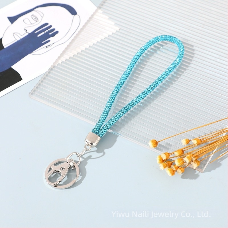 Amazon gyémánt kulcstartó táska, diy díszek, apró ajándékok, Európa és az Egyesült Államok gyönyörű autókulcs medál gyártóinak nagykereskedelme