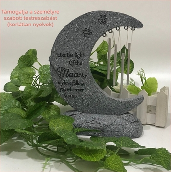 Határokon átnyúló helyszín, gravírozott hold alakú szélcsengővel, sírkővel, udvari dekorációval, gyantadíszekkel, háziállatok macskáinak és kutyáinak megemlékezésére