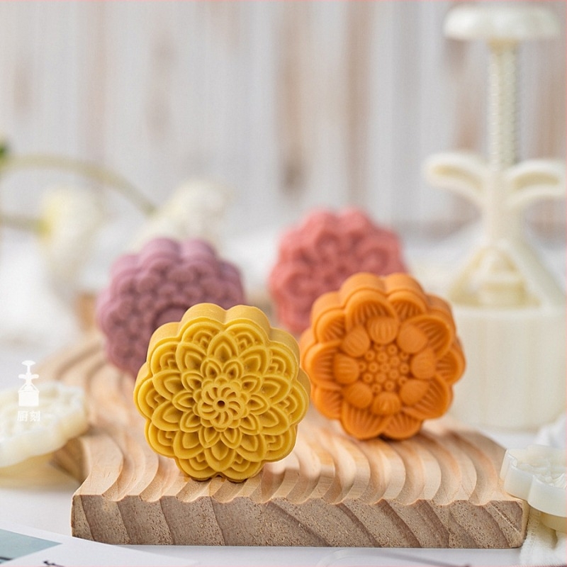 [Tíz darab lótuszmag] holdtorta forma 75g háromdimenziós kézi nyomású műanyag csiszoló kínai sütőeszközök