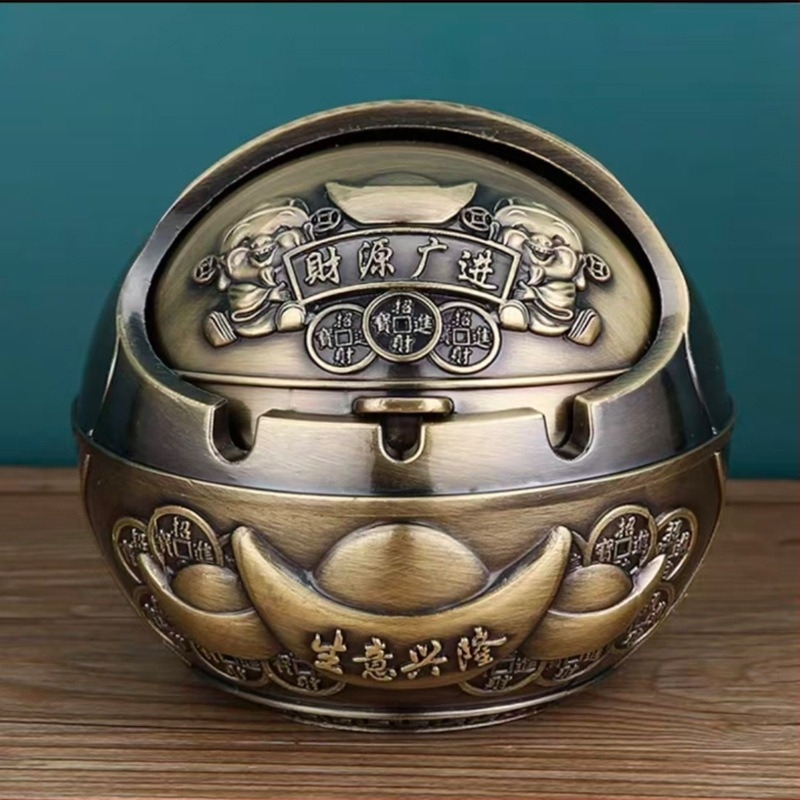 Ma-tól Chenggongig Hamutartó Otthon Nappali Kreatív, Személyre szabott Trend Fedéllel, Pergő elleni Füstgátló Ízesített Hamutartó Díszekkel