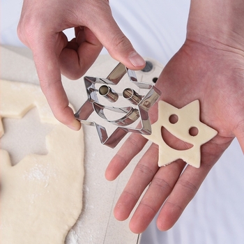 Raktáron lévő 4 darabos rozsdamentes acél sütiforma-készlet, mosolygós arckiszúró, gyümölcskiszúró, otthoni sütési eszközkészlet, sütiforma