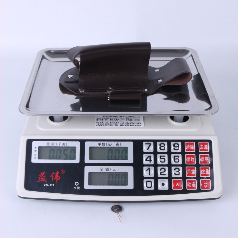 Amazon határokon átnyúló, forró eladású, európai stílusú, egyszerű bőr sörkészlet, kültéri, kényelmes üveg és doboz derékra akasztható sörkészlet, pohárkészlet