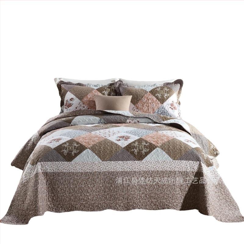 Az eredeti, egyetlen exportra szánt, európai és amerikai stílusú, aktív csiszolású poliészter-pamut utánzatú tömbtakaró ágytakaró, határokon átnyúló, népszerű, háromrészes szett.