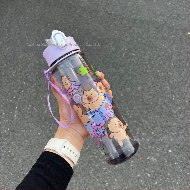 Capibala közepes pohárú, aranyos maci, szívószálas vizespohár, diák ugrálós rajzfilm sport fitneszpohár nyakpánttal