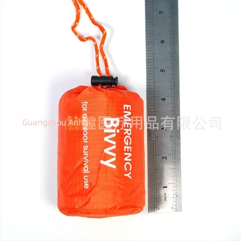 Vészhelyzeti poliészter fóliából készült meleg takaró - Űrtakaró túlélőkészlet kempingtakaró sátor vészhelyzeti hálózsák