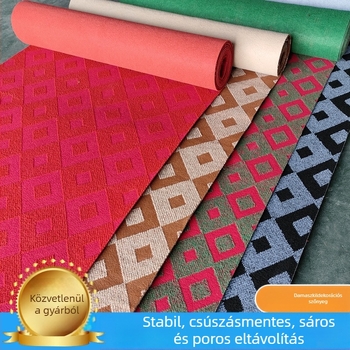 A Jacquard szőnyeg vágható, az irodai szőnyeg nem könnyen deformálódik, a szálloda lépcsői csúszásmentesek, a bevásárlóközpontban vastagabb, teljes szőnyeg található.