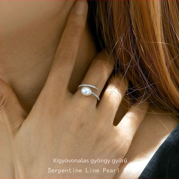 S925 sterling ezüst kígyó alakú gyöngygyűrű női őszi és téli egyszerű divatos, csúcsminőségű édesvízi gyöngygyűrű