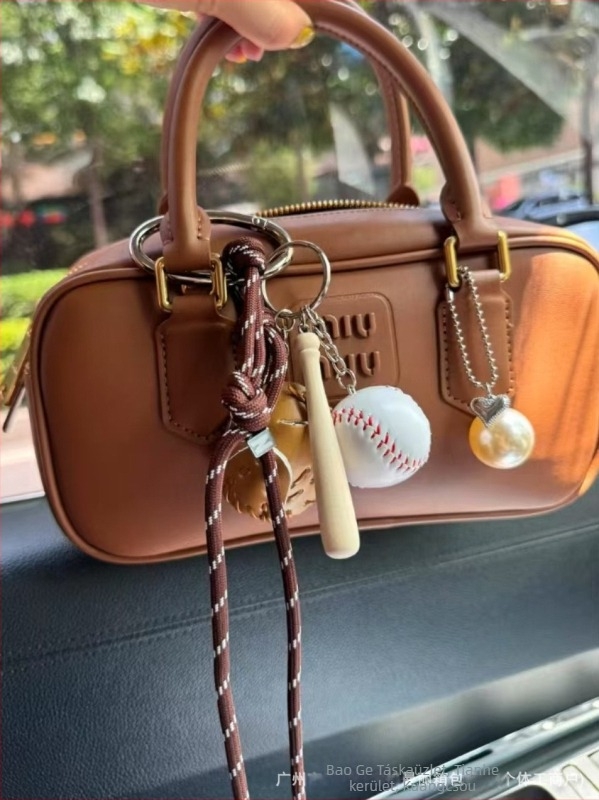 Rózsaszín/baseball tacskó táska medál Miu stílusú niche retro melard extrém minimalizmus táska medál