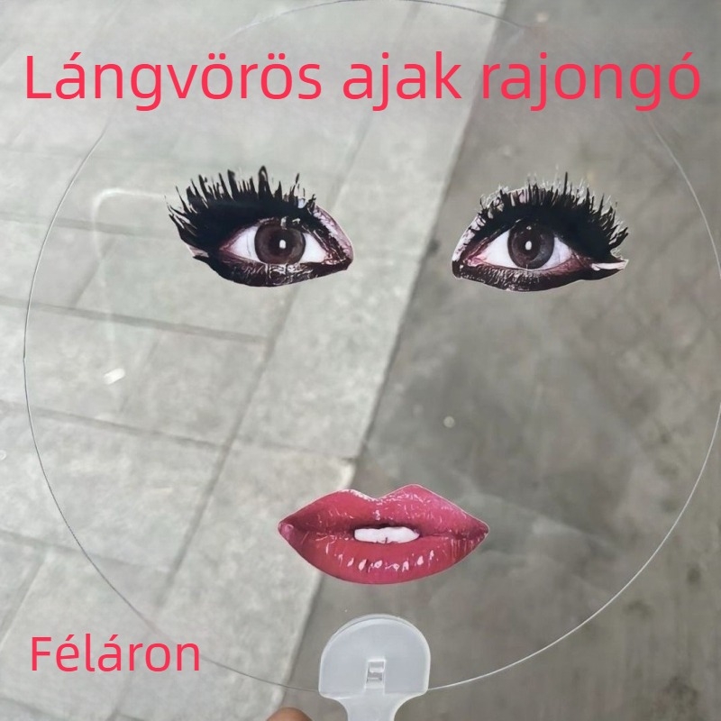 Piroska könyvkoncert Ladygagával Klassz nyári rajongók Ajándékok küldése barátoknak Bemelegítő dobókocka-rajongók