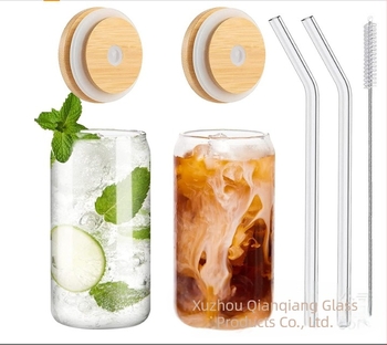 Határon átnyúló üveg 470 ml-es üdítős doboz, 690 ml-es kólásdoboz, söröskorsó, Mason pohár bambusz és fa tetővel, szívószál készlet