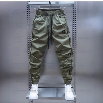 Tavaszi és őszi új férfi lezser nadrág koreai stílusú, gyorsan száradó, laza szárú, divatos, egyszínű, minden lábra illeszkedő nadrág