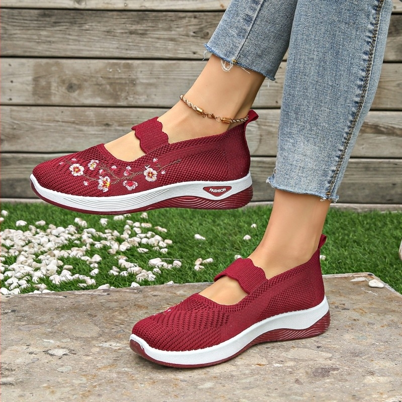 Plus Size Cross-Cross Shoes for Women 2025 Spring Old Beijing Cloth Shoes Puha Talpú Kényelmes Középkorú és Idős Anyák Cipőja Temu Generation Matrica