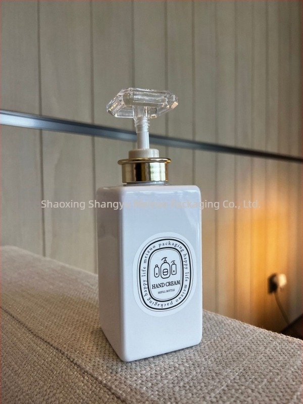 800 ml-es, 1 literes új, nagy kapacitású, nyomásra működtethető üres palack, háztartási mosószer, sampon, balzsam