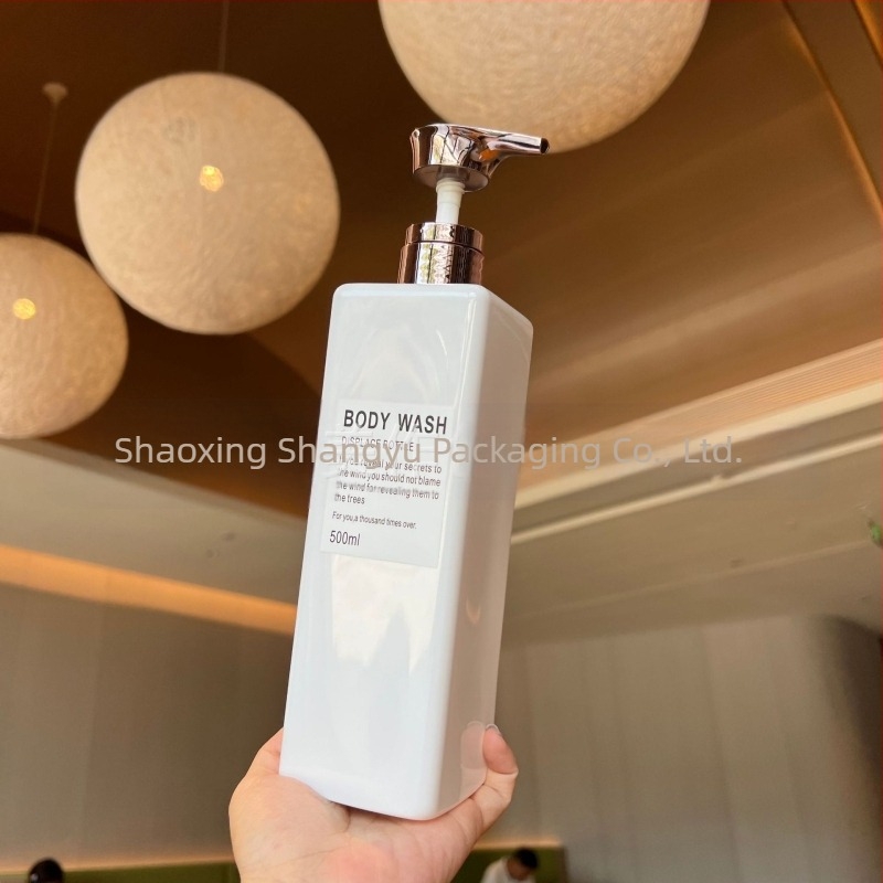 800 ml-es, 1 literes új, nagy kapacitású, nyomásra működtethető üres palack, háztartási mosószer, sampon, balzsam