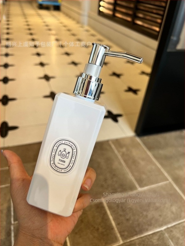 Victoria's Secret Haze Blue 250ml négyzet alakú testápoló csere üveg luxus hotel szépségszalon masszázsolaj esszencia tej